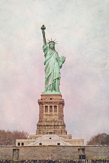 Catch a Star Fine Art STAR246 - STAR246 - Statue of Liberty I - 12x18 Statue of Liberty, New York landmark, American symbol, liberty, freedom, historical monument, tourism, famous statue, pedestal from Penny Lane